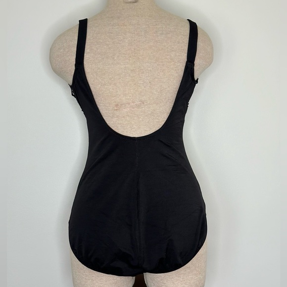 Miraclesuit Black and White Optical Illusion One Piece Swimsuit Size 14 - Picture 2 of 9
